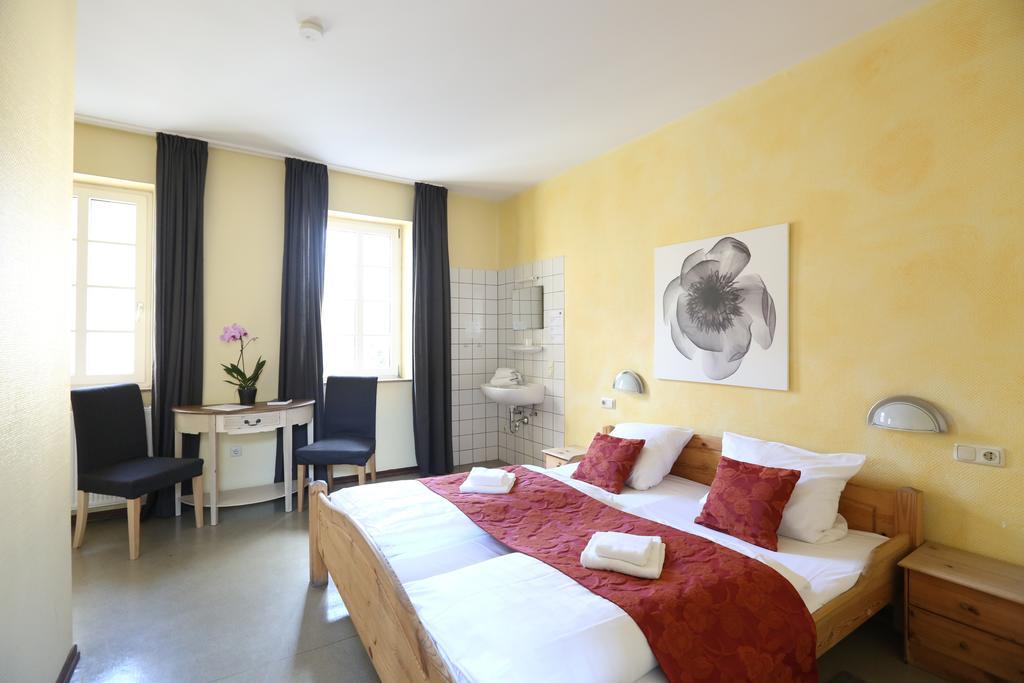 Kolping Hostel Trier Im Warsberger Hof 部屋 写真